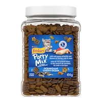 Friskies Party Mix™ Ocean Crunch with Real Ocean Whitefish Dry Cat Treats, 454-g Front_Flat