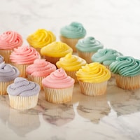 Ensemble de décoration géant Nordic Ware, paq. 6 Overhead_Plunge