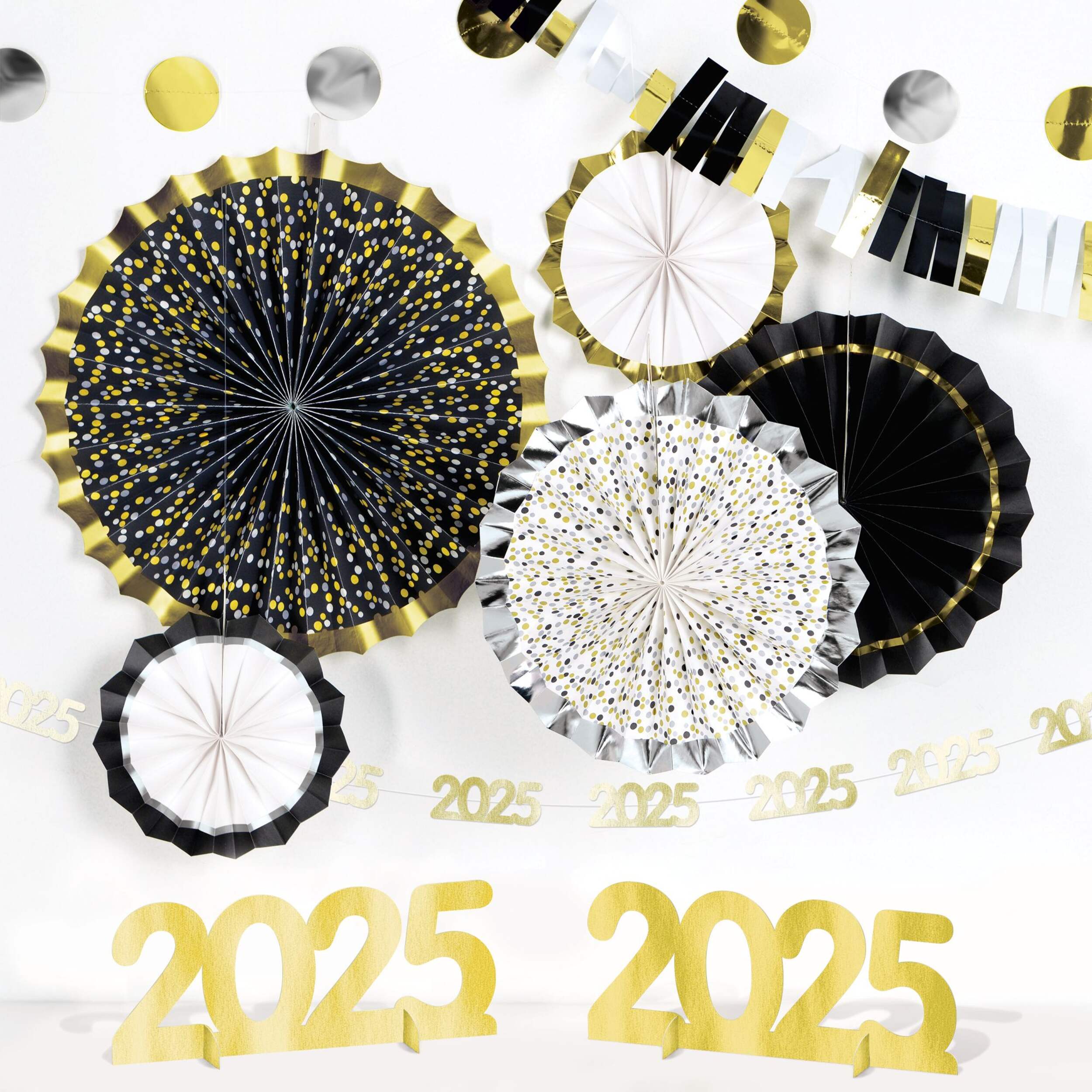 2025 Room & Table Centerpiece Decorating Kit, Black/Silver/Gold, 11pk