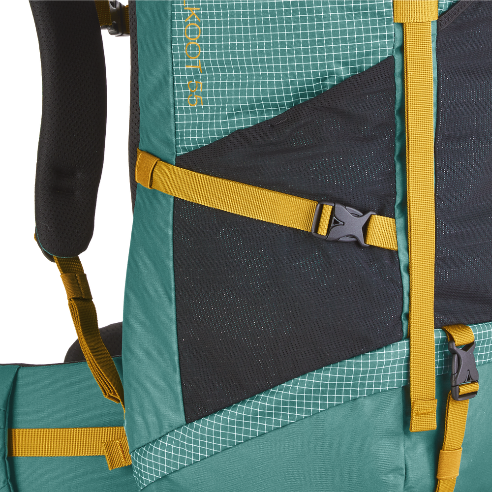 Woods Chilkoot Lightweight WaterResistant Backpack For Hiking/Camping/Travel, 55L Canadian Tire