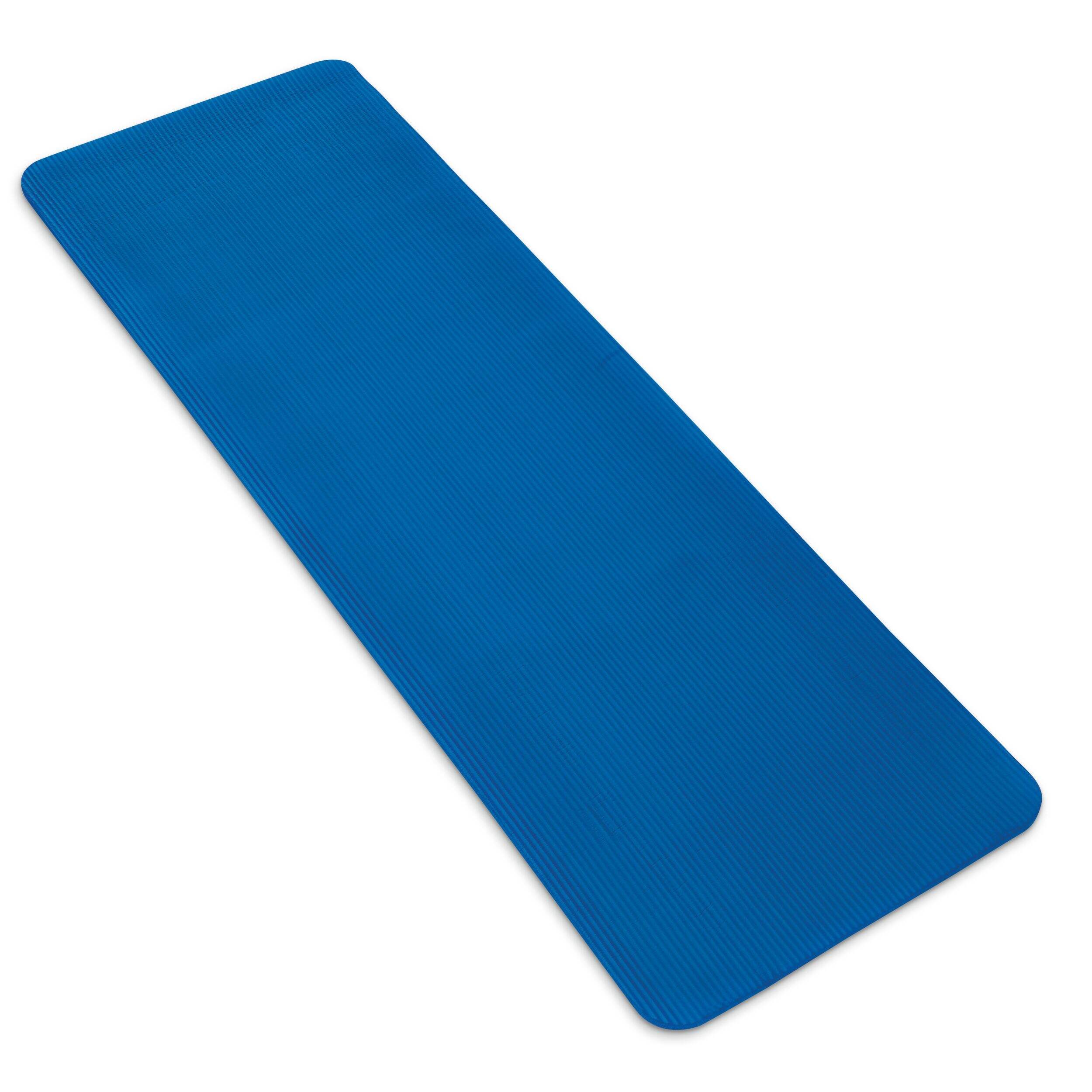 Matelas de camping en mousse simple résistant à l'eau Outbound Ultra Camp, avec sangles de transport Front_Three_Fourths_Angled_Right