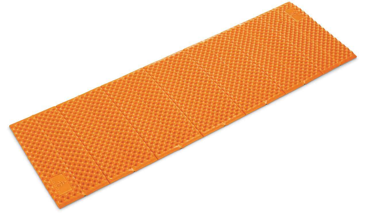 Perforated swimming mat for baby swimming