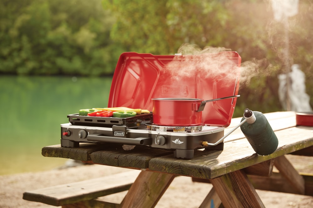 Coleman FyreSergeant DoubleBurner 22,000 BTUs Camp Stove with 2Grill