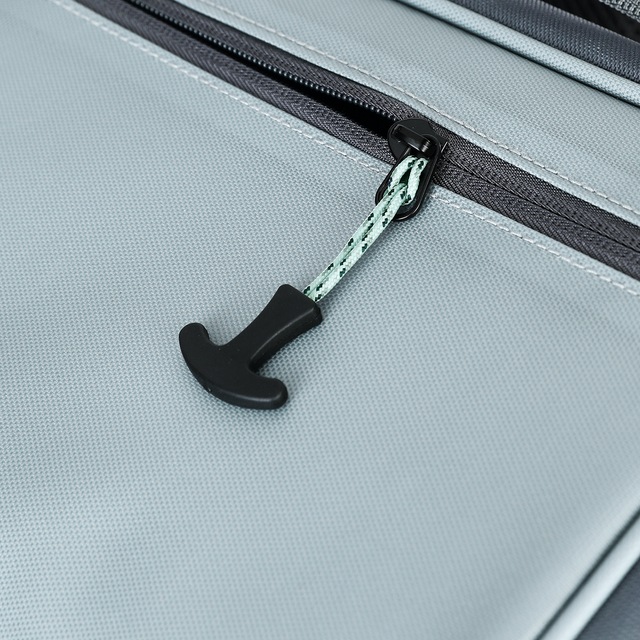 Igloo MaxCold VOYAGER Evergreen Hardtop Backpack, 30Can Capacity