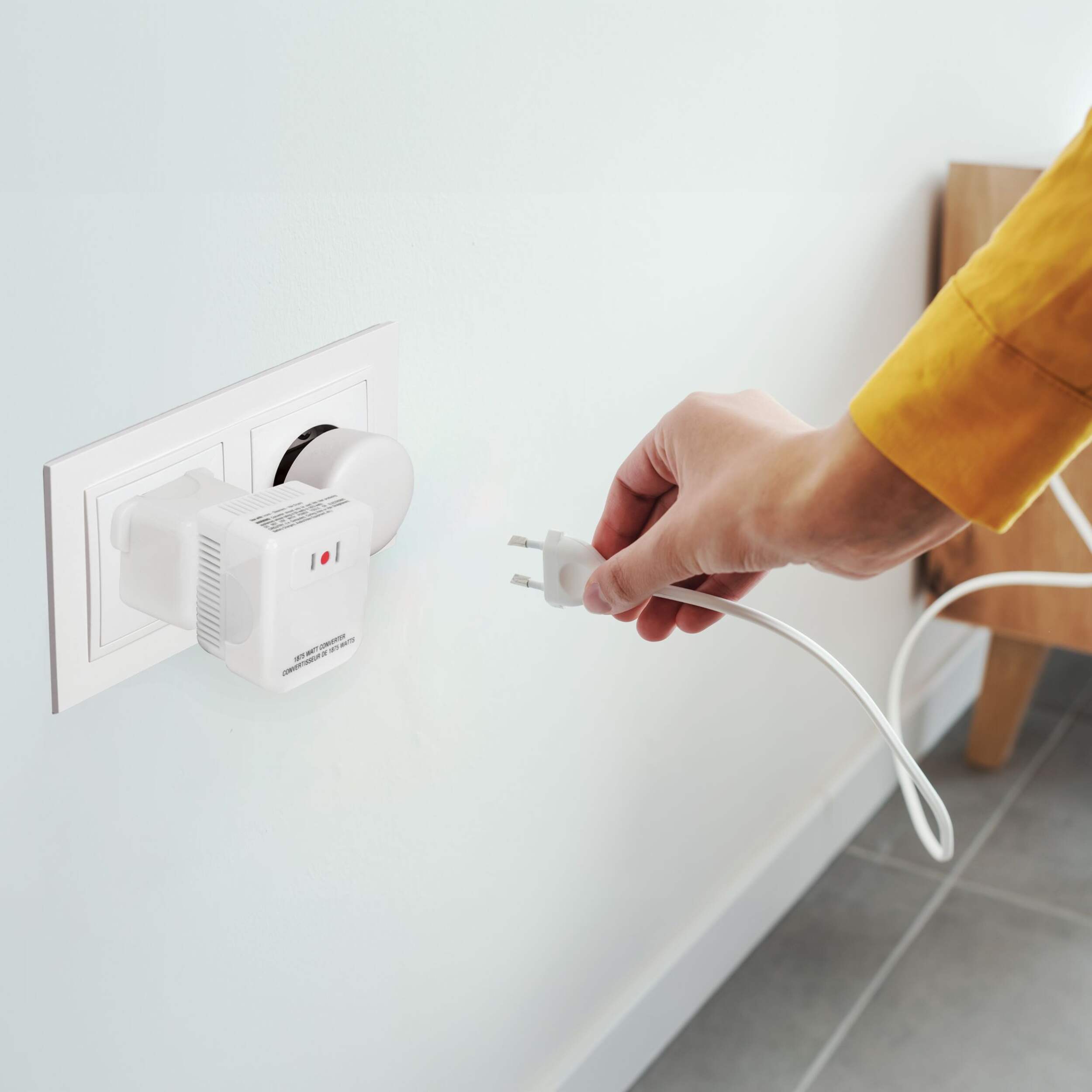 Maple Leaf International Universal Travel Adapter Plug and 220V to 110V Power Converter Kit Front_Angled_Right