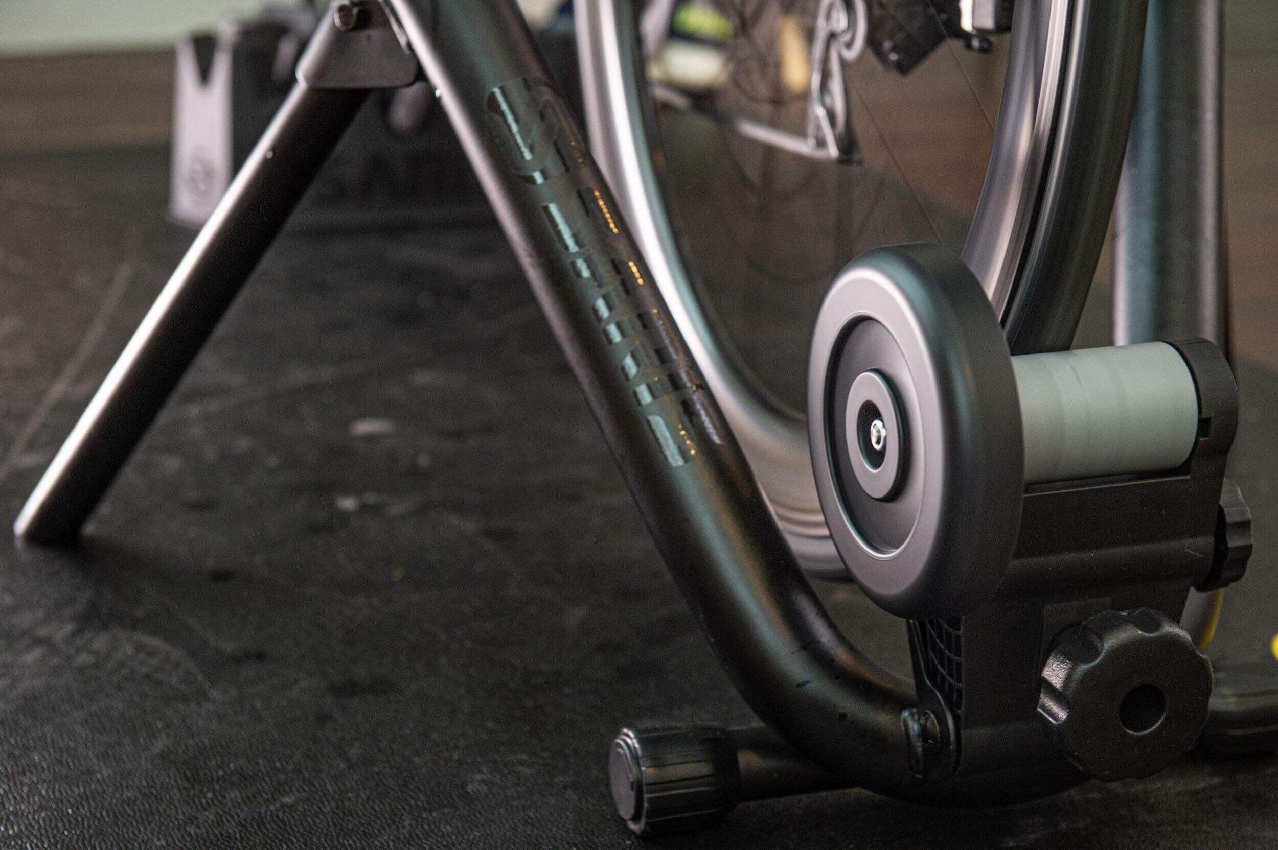 bike trainer canadian tire