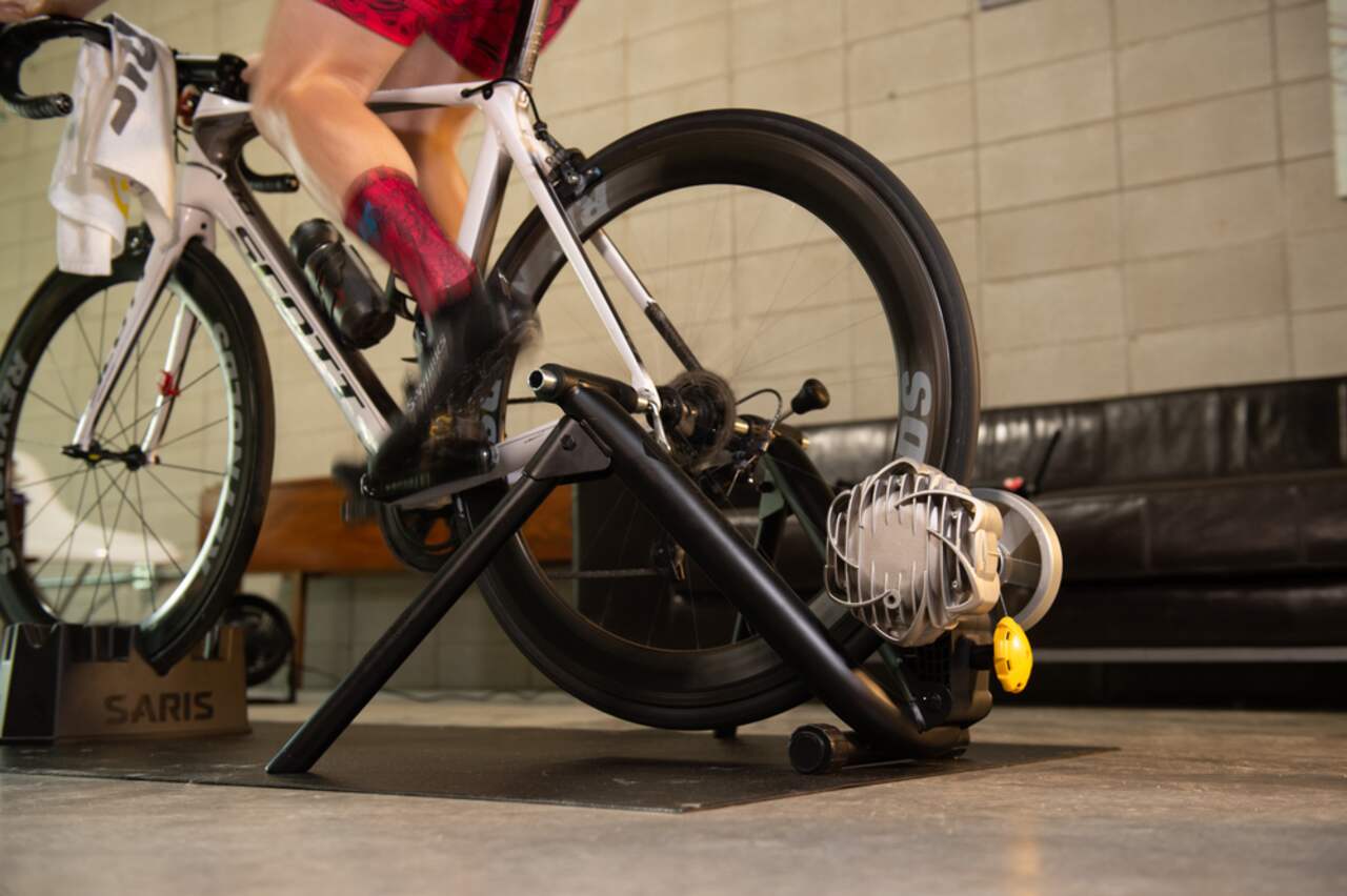 Indoor bike trainer hotsell stand canadian tire