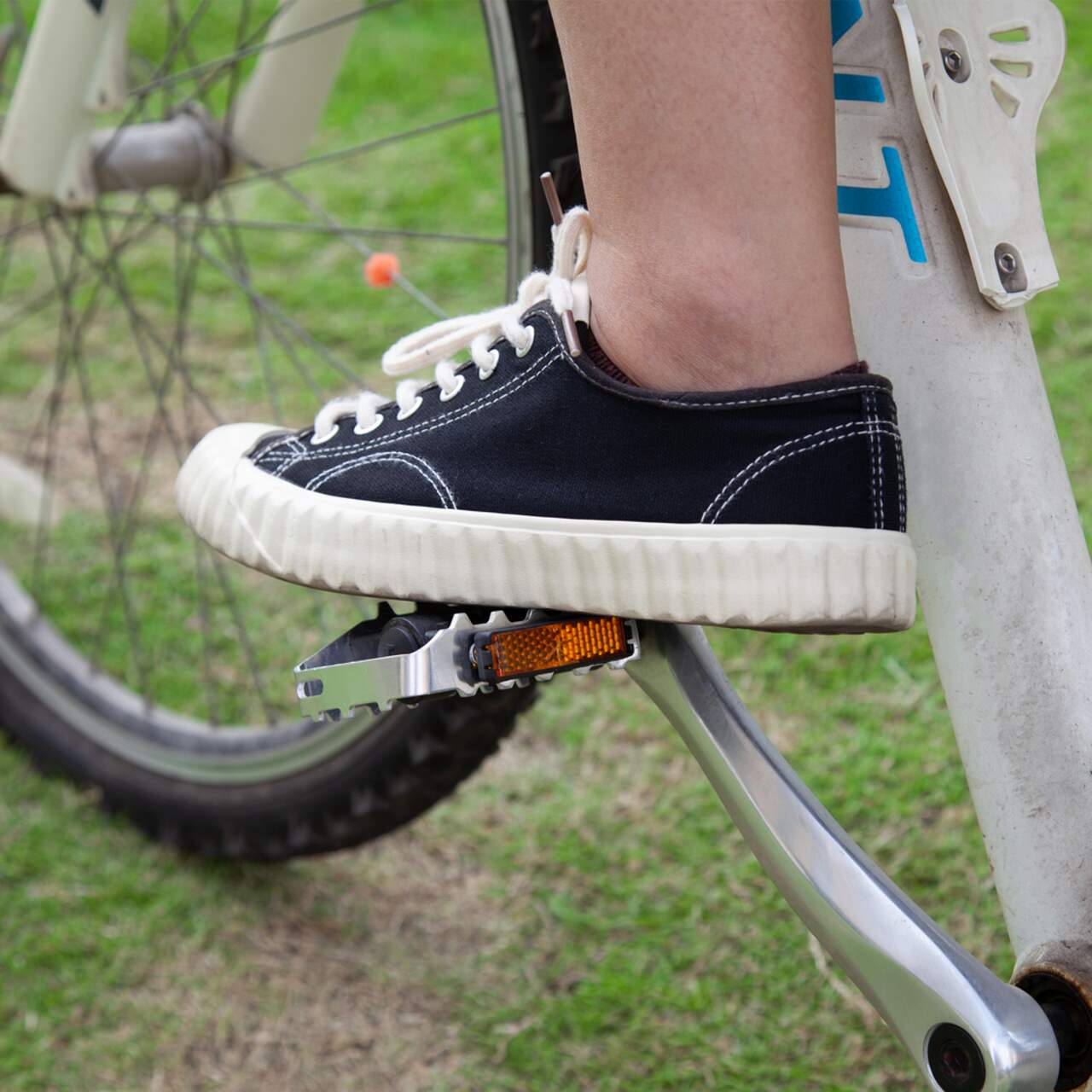 Bike pedals canadian tire on sale