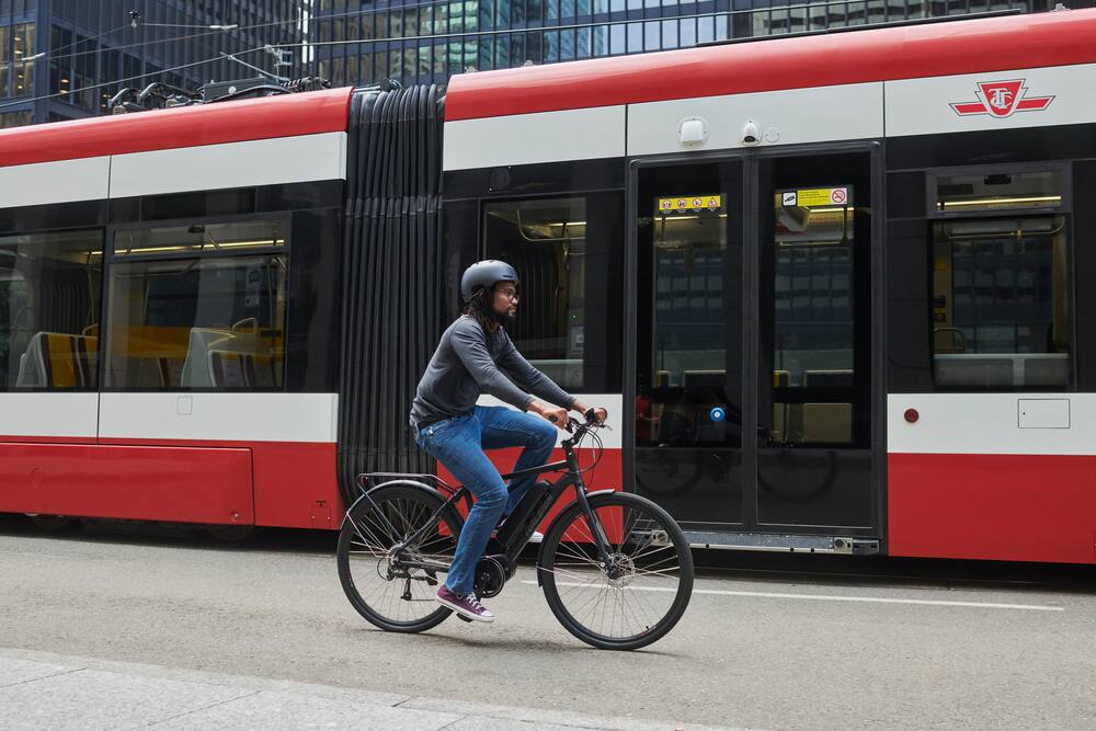 raleigh mens electric bike