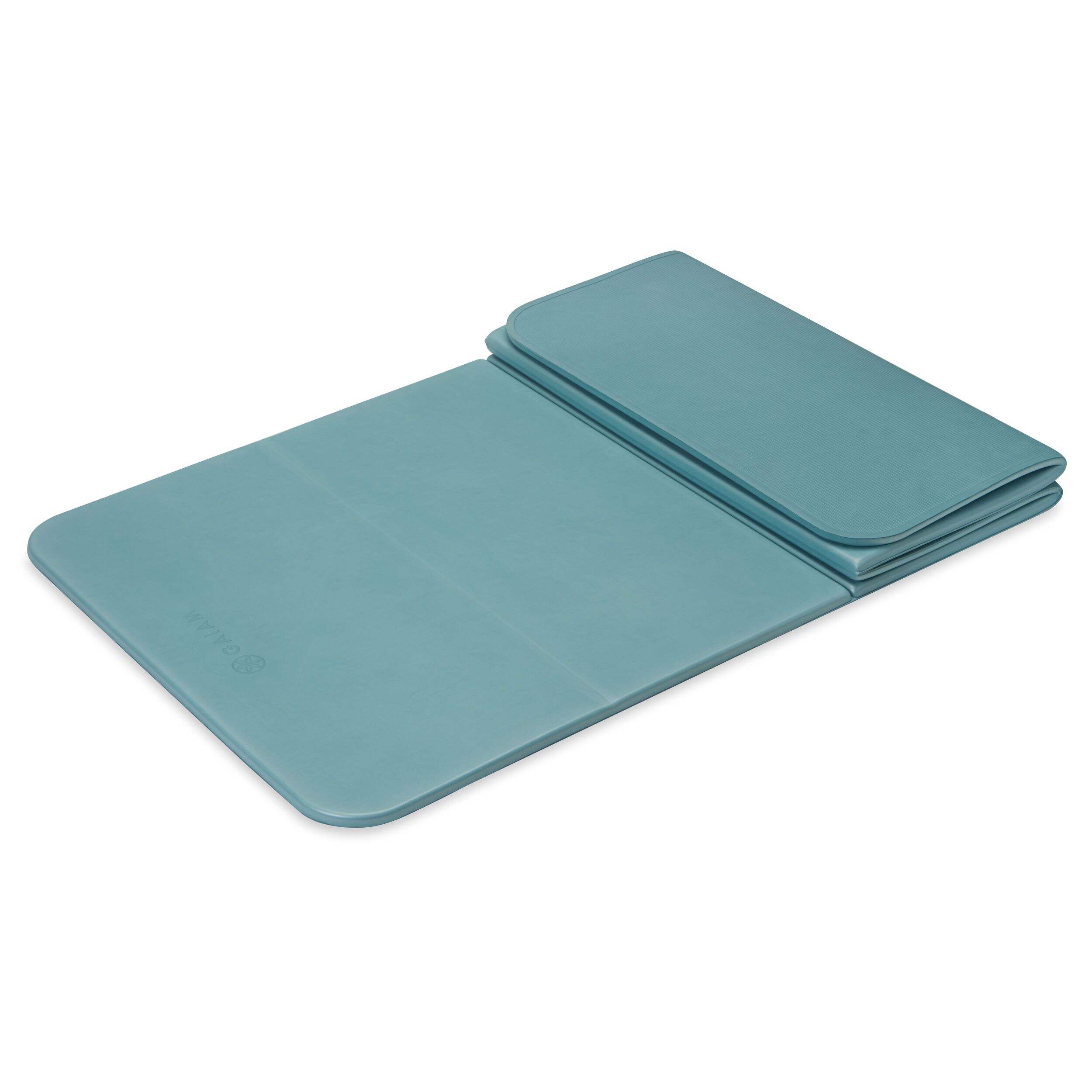 Tapis de yoga/d'entraînement antidérapant texturé pliable  Gaiam, 12 cm d'épaisseur, écume de mer Front_Angled_Left