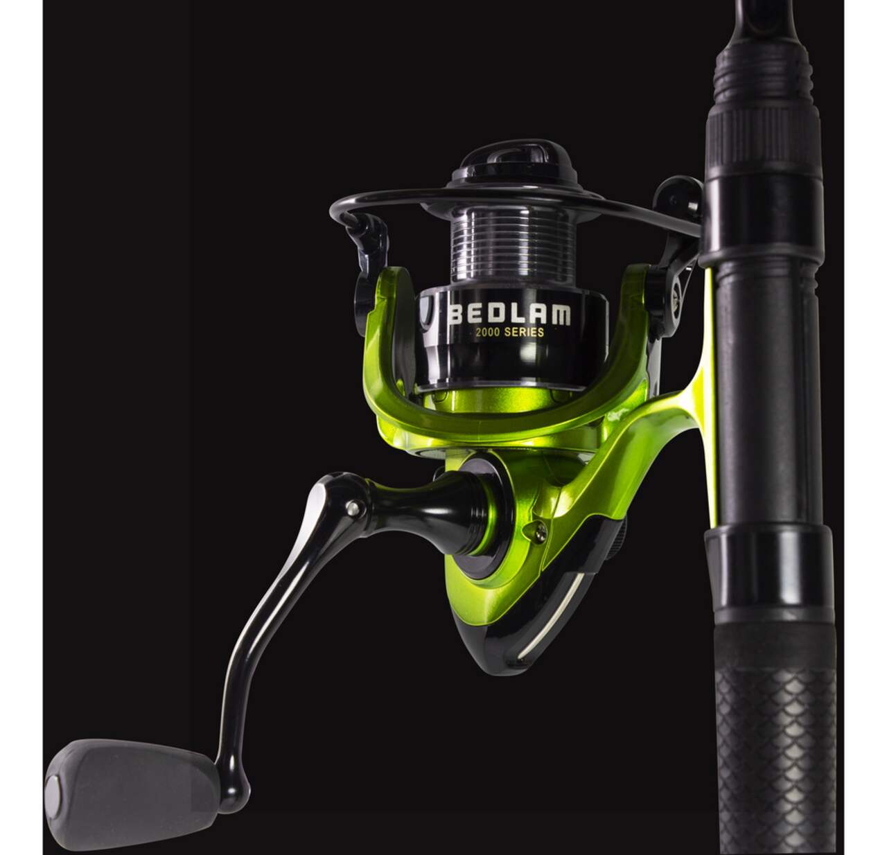 https://media-www.canadiantire.ca/product/playing/fishing/fishing-equipment/1784941/lunkerhunt-bedlam-spinning-combo-6-8-medium-cc010997-d3ff-42e5-8115-11808adf1276.png?imdensity=1&imwidth=1244&impolicy=mZoom