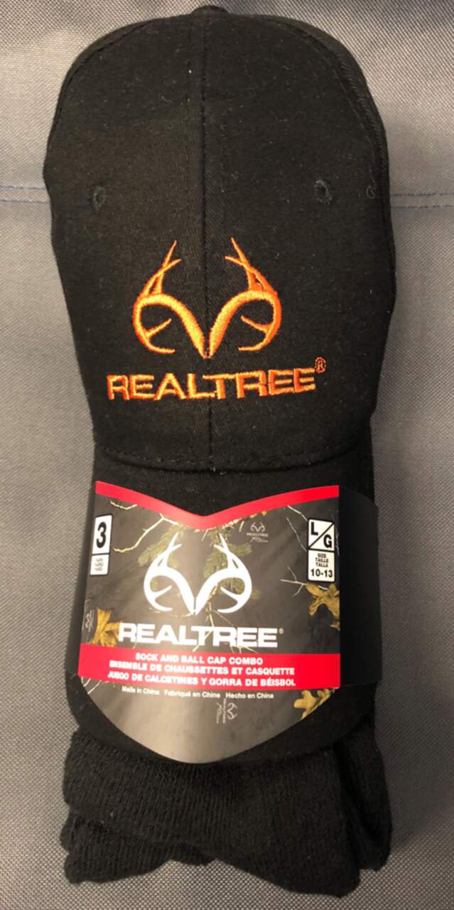Realtree Cap & Socks Pack