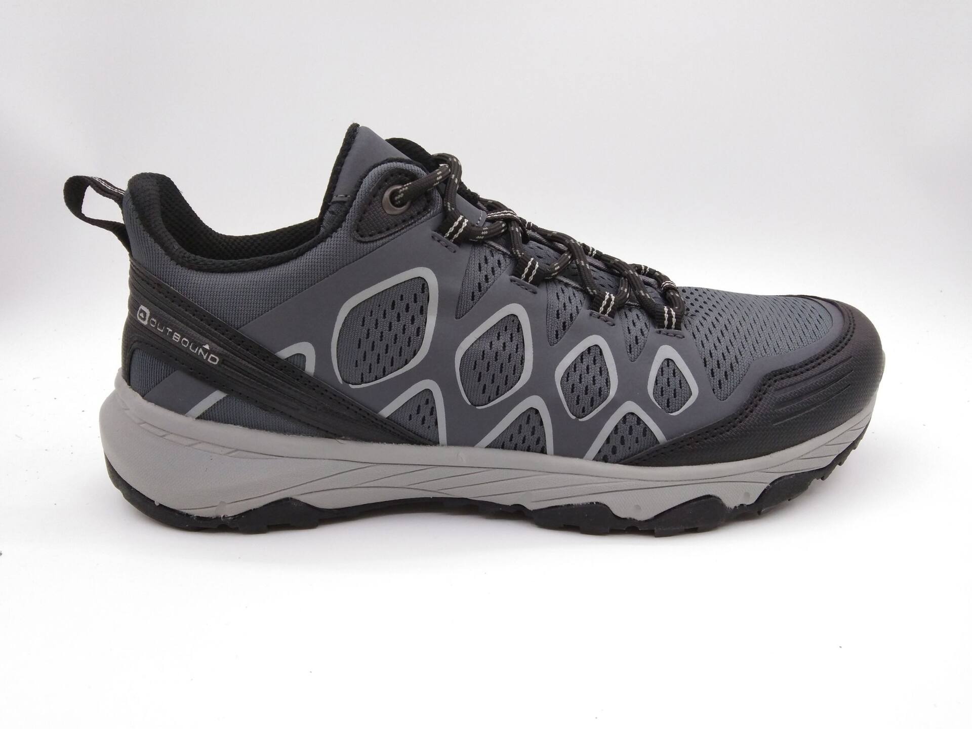 Canadian tire 2025 hiking shoes