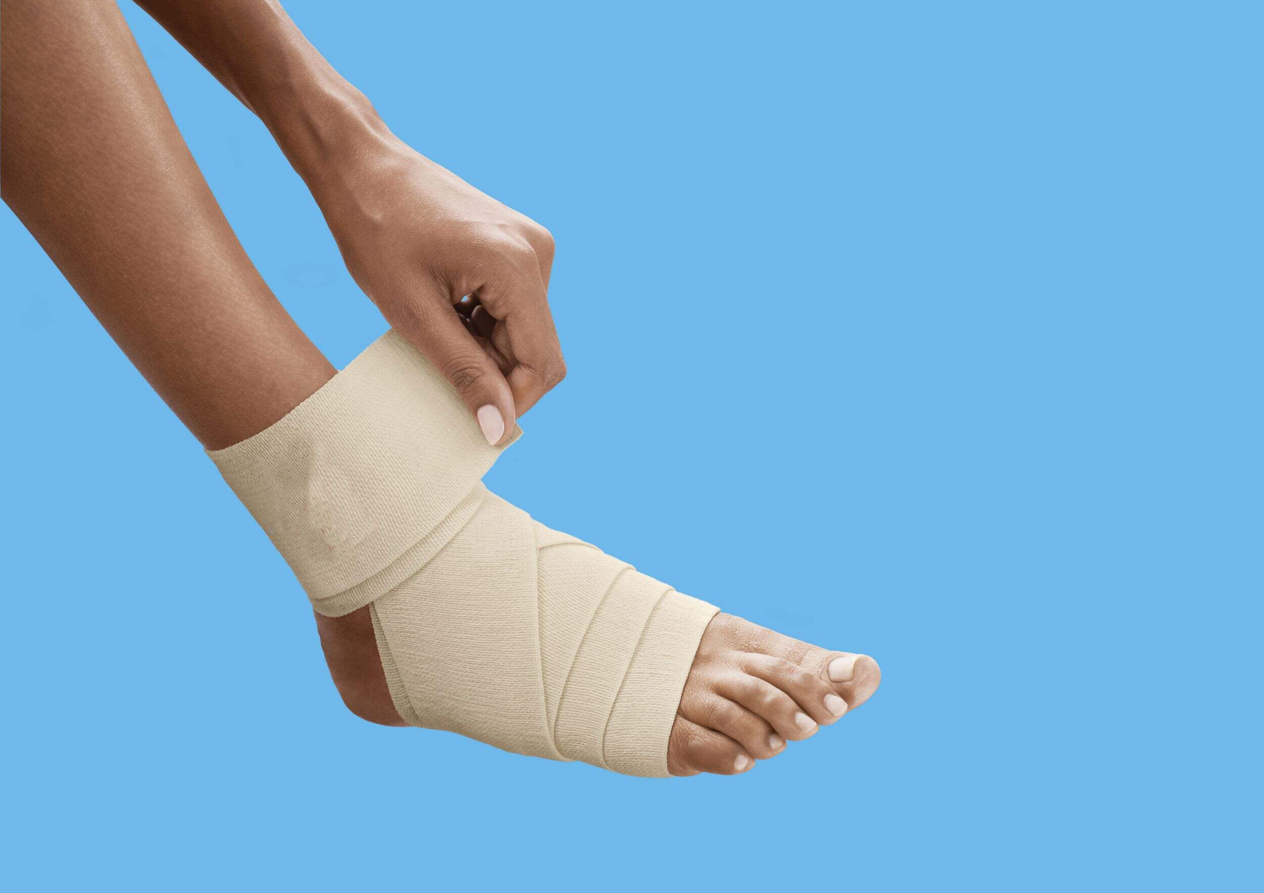 Tensor Elastic Bandage Wrap with Clips, Beige, 4in Canadian Tire