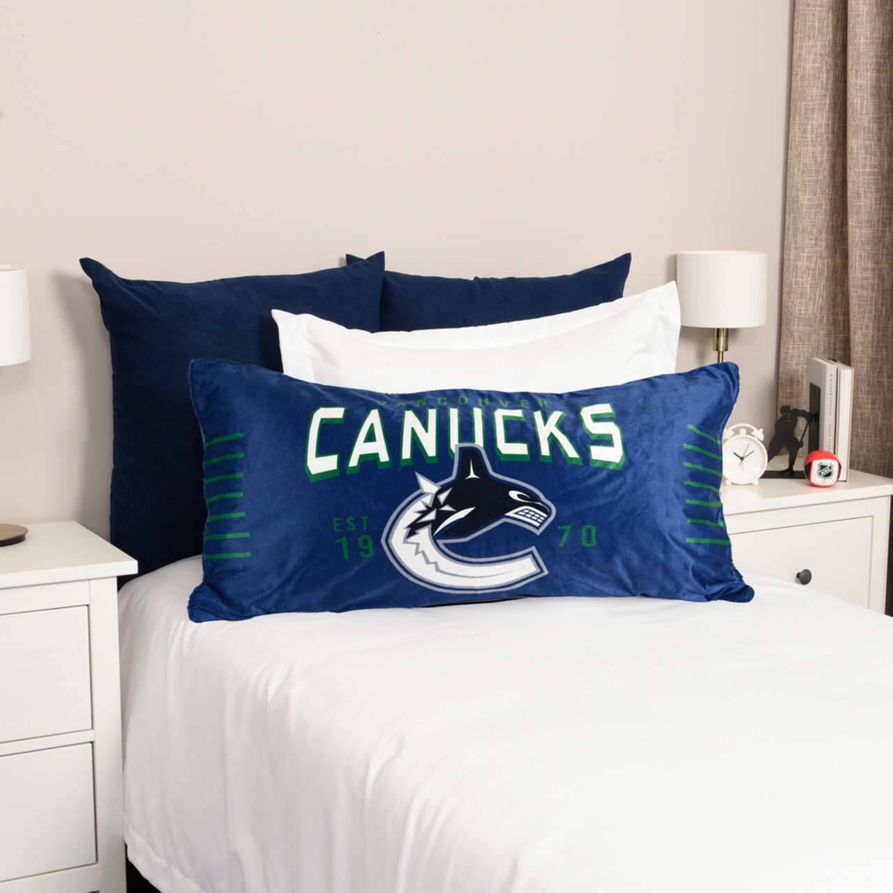 NHL Vancouver Canucks Hockey Team Logo Allover Print Pyjama Pants