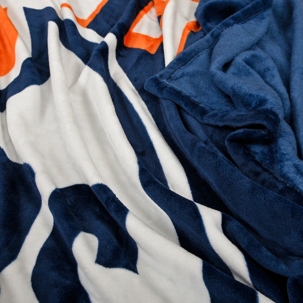 NHL Edmonton Oilers Officially Licensed Hockey Jumbo Plush Blanket, 60in x 90in Canadian Tire