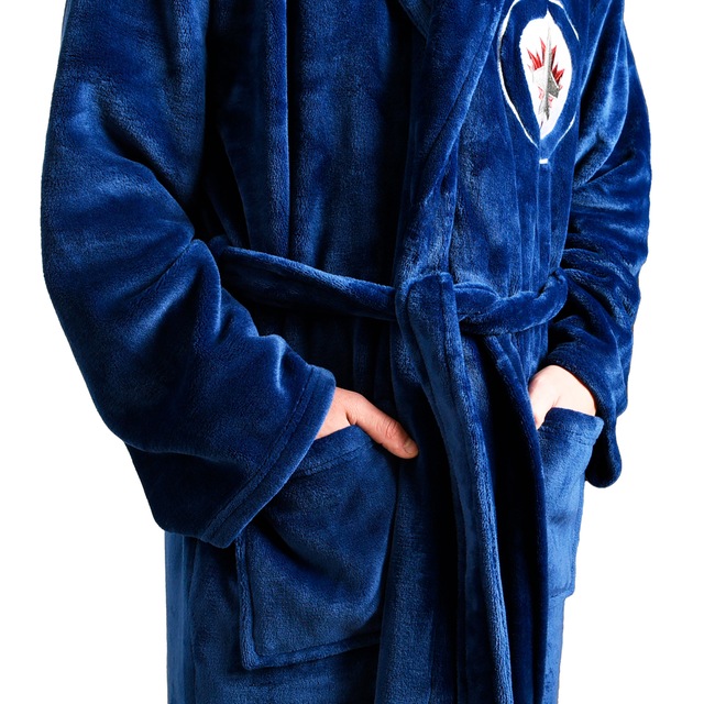 Adult NHL Winnipeg Jets Bathrobe Canadian Tire