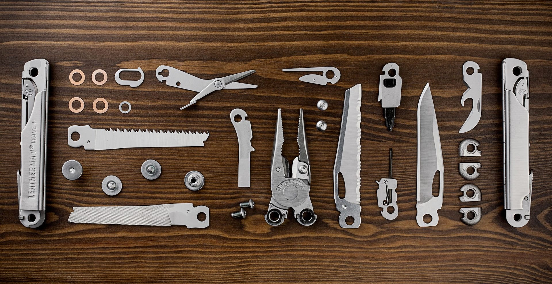Leatherman WAVE Pocket Multi Tool with Sheath 18 tools Stainless Steel Canadian Tire