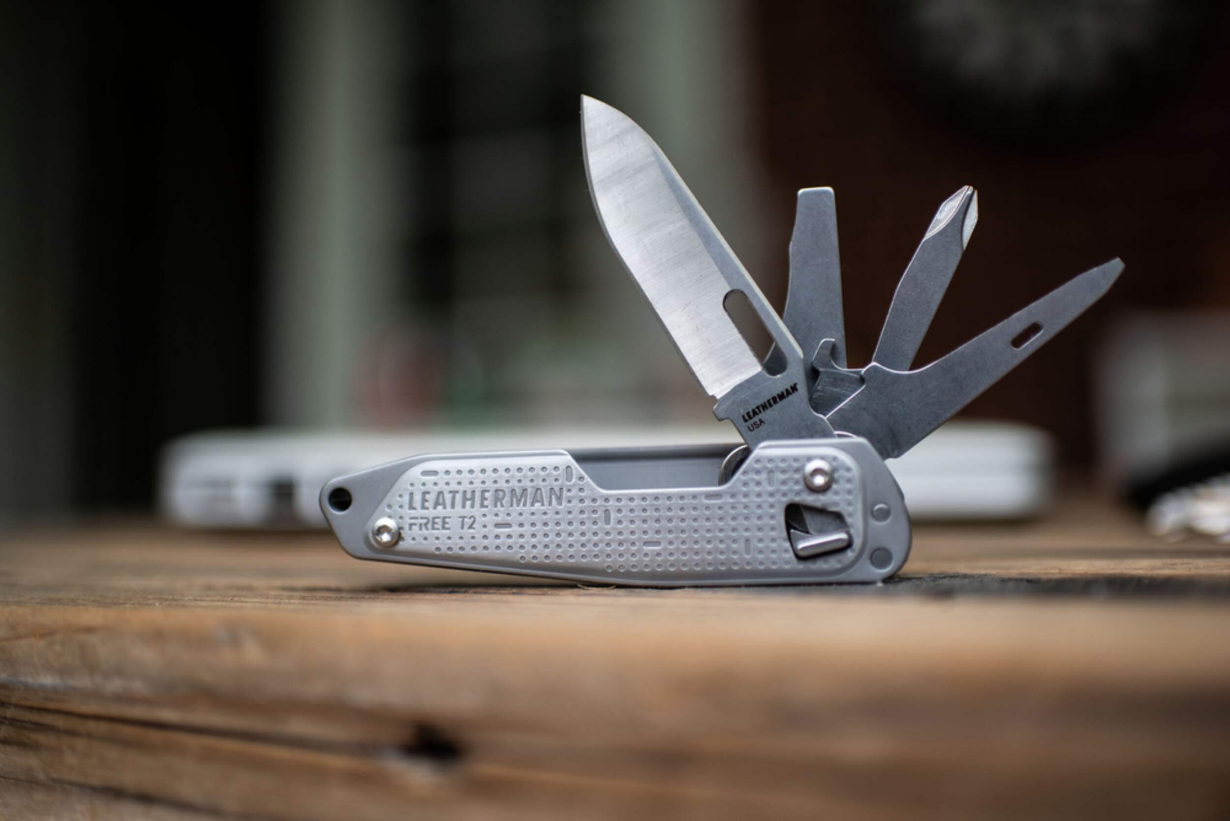 Leatherman Free T2 8in1 MultiTool Canadian Tire