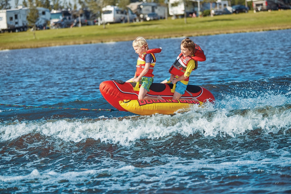 Airhead Hot Dog Airpump Inflatable Water Boating 3Rider Towable Tube