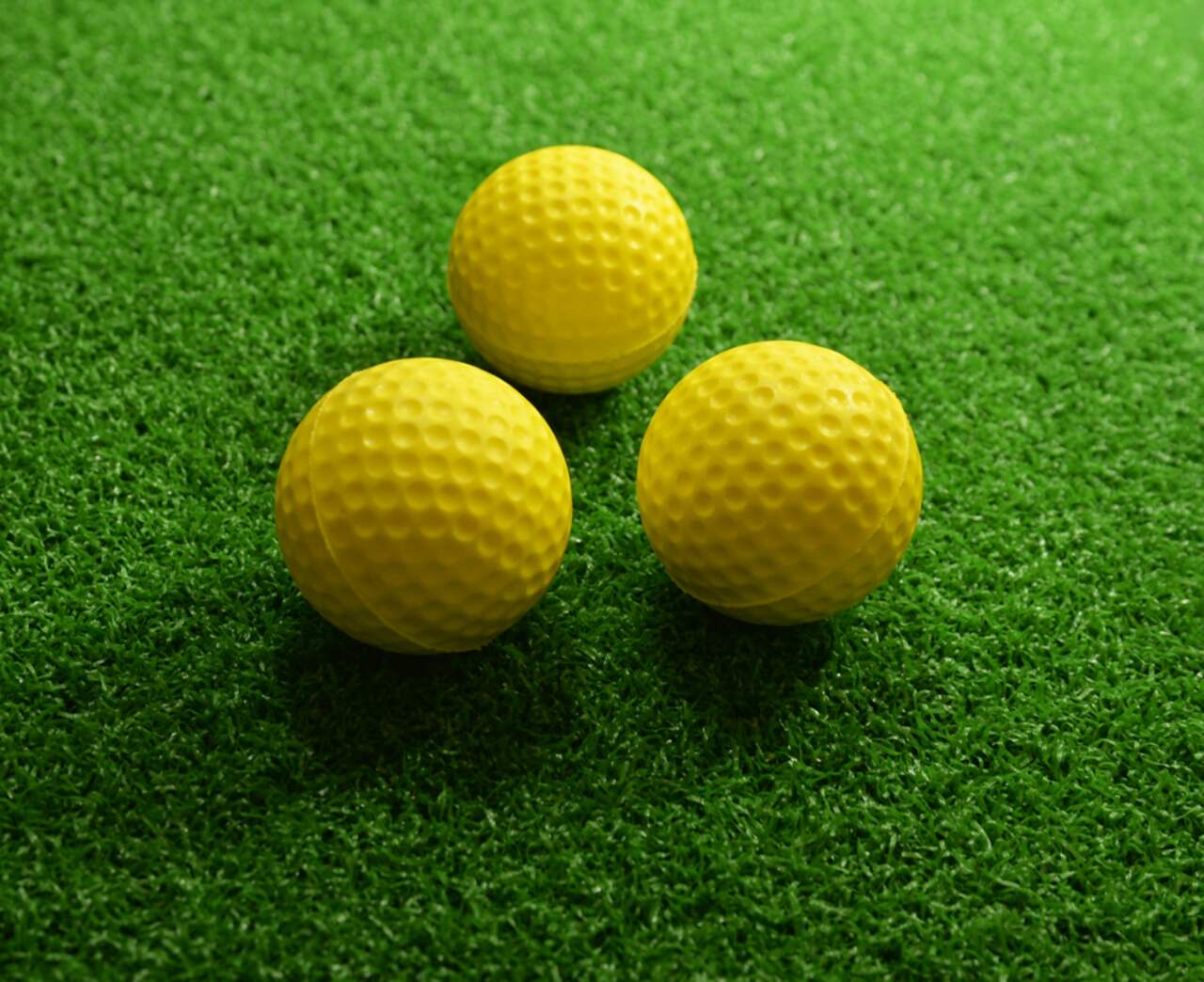 Balles de golf d'entraînement PrideSports en mousse souple, avec fossettes,  pour l'intérieur et l'extérieur, paq. 12, jaune