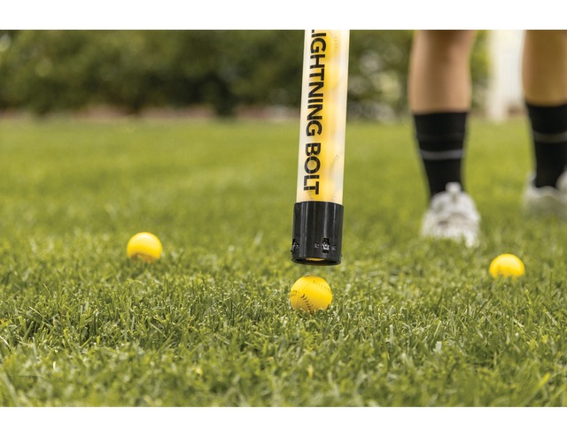 SKLZ Lighting Bolt Pro Automatic Pitching Machine | Canadian Tire