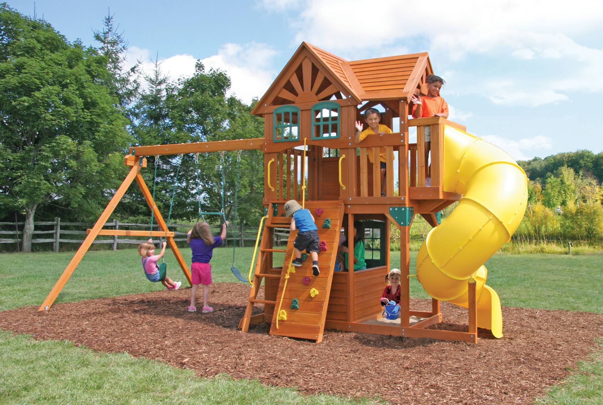 Cedar Summit Mountainview Resort Wooden Play Centre | Canadian Tire