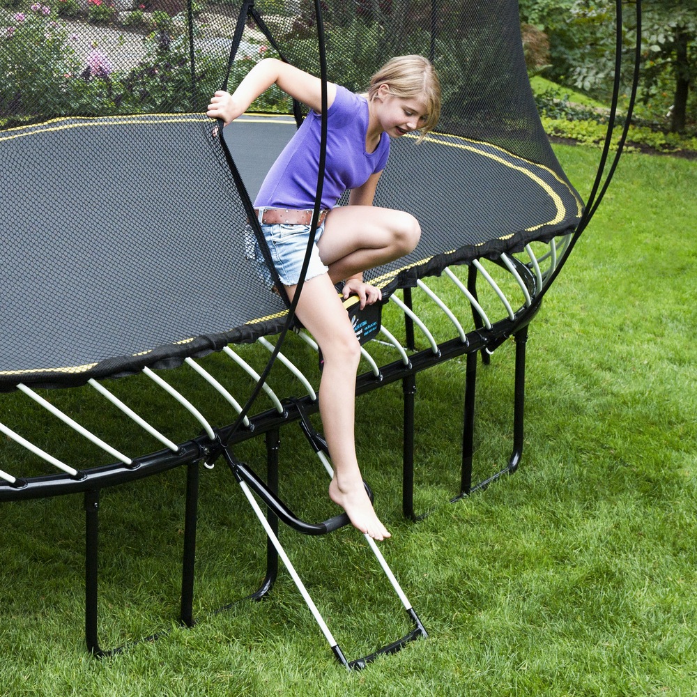 Trampoline Springfree FlexrStep Canadian Tire