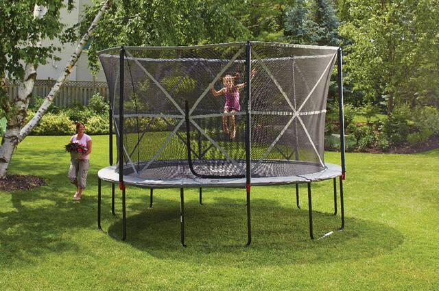 Outbound Oval Trampoline with Safety Enclosure, 13-ft | Canadian Tire
