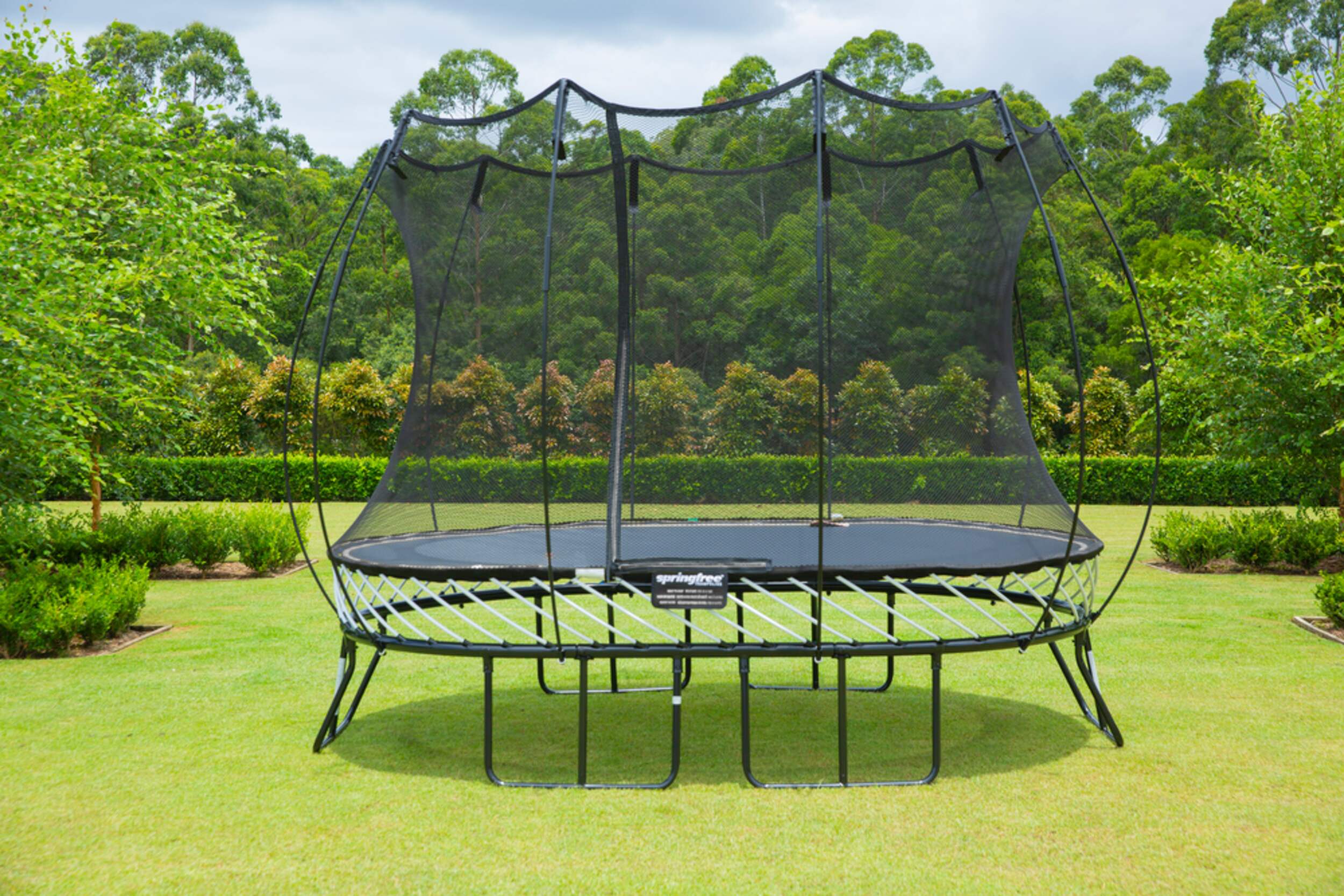 Springfree Medium Oval Trampoline, 8ft x 11ft Canadian Tire