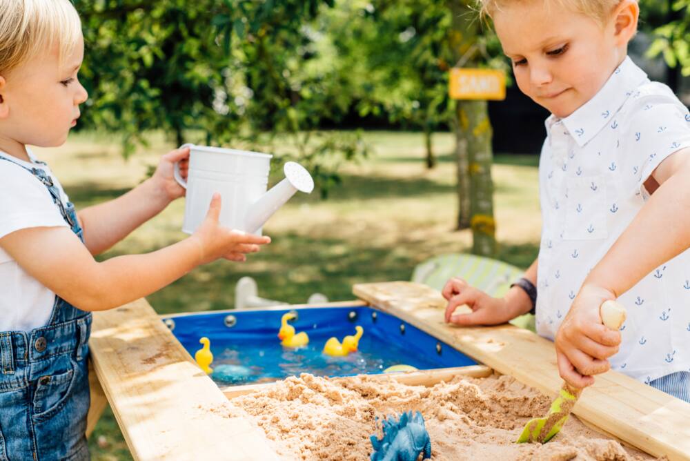 table sand box