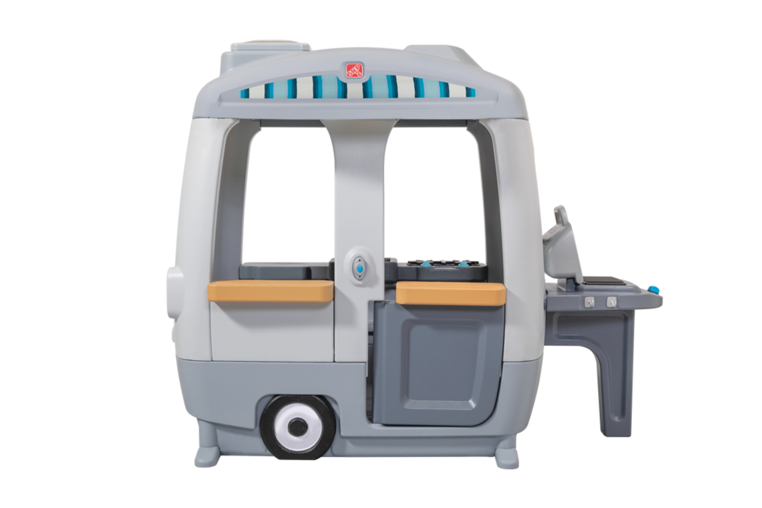 Step2 Camper Playhouse Front_Flat