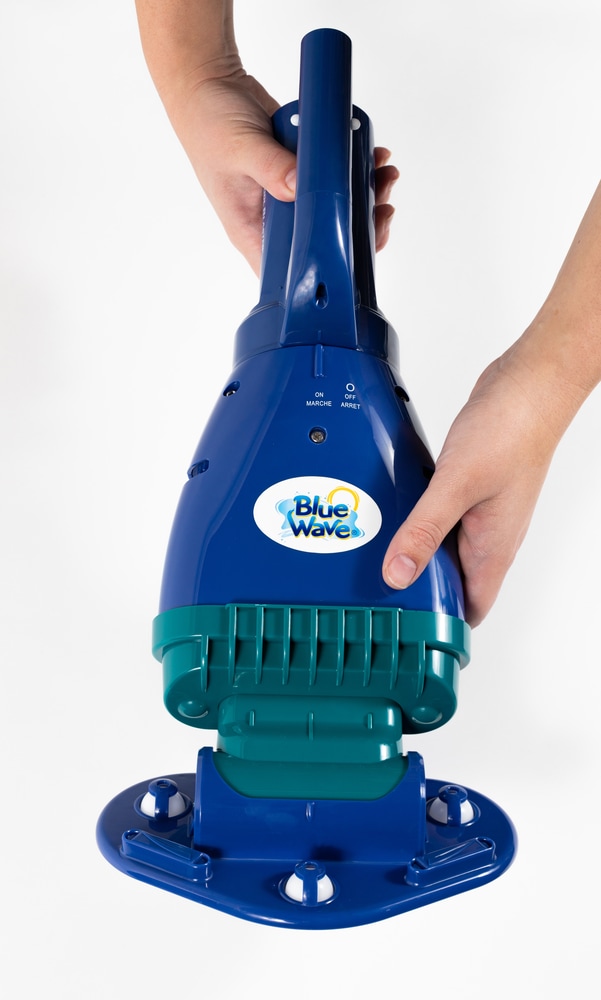 Blue Wave Pool Blaster® Fusion™ PV5 Handheld Lithium Cleaner
