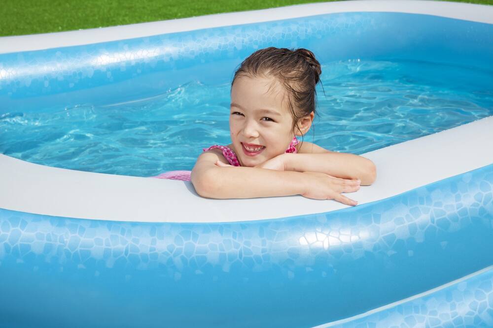 Bestway Rectangular Inflatable Family Wading Pool, 8 1/2-ft x 5.8-ft x 20-in | Canadian Tire