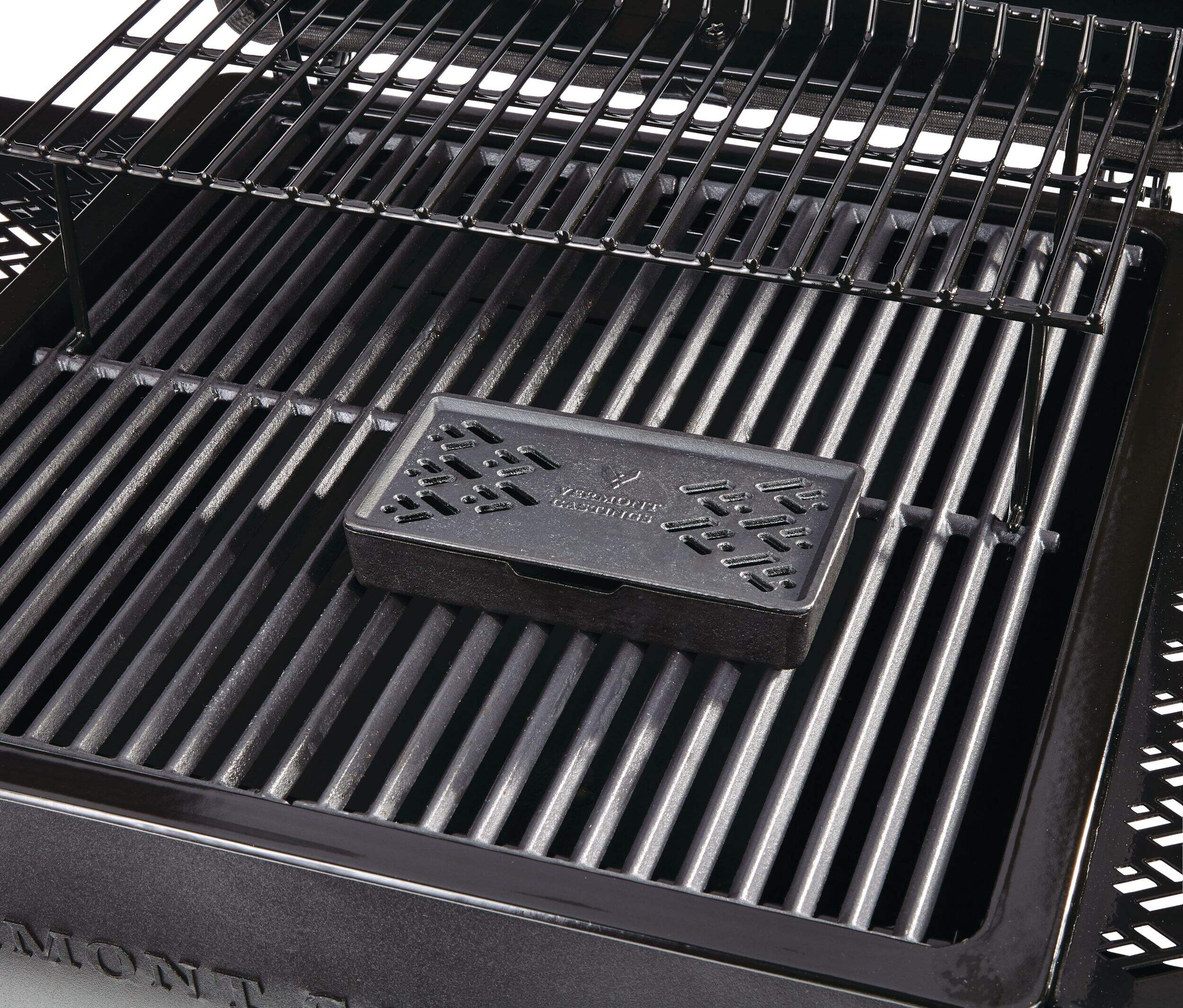 Vermont Castings Cast Iron BBQ Smoker Box w/ Heat Resistant
