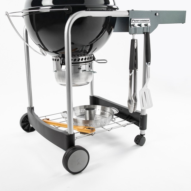 er Performer 22In Charcoal Kettle BBQ Grill with a Folding Side Shelf & Lid Holder