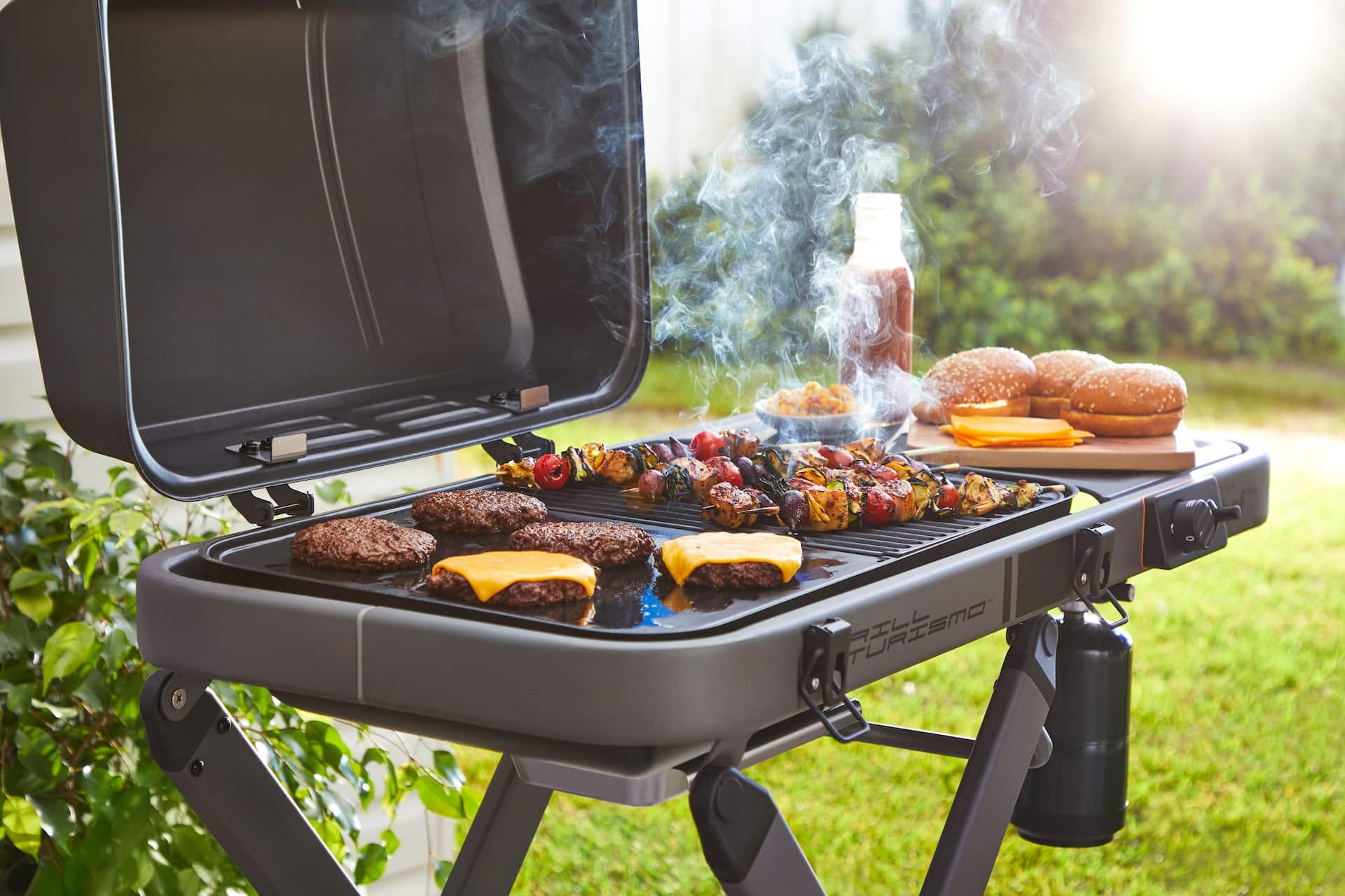 MASTER Chef Grill Turismo Portable Gas Grill with Foldable Cart