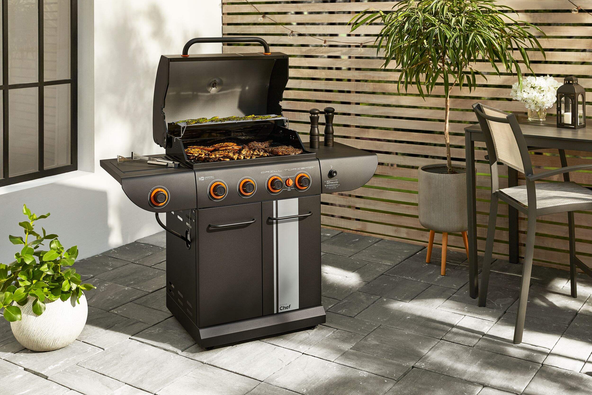 MASTER Chef Grill Turismo 4Burner Convertible BBQ with Side Burner