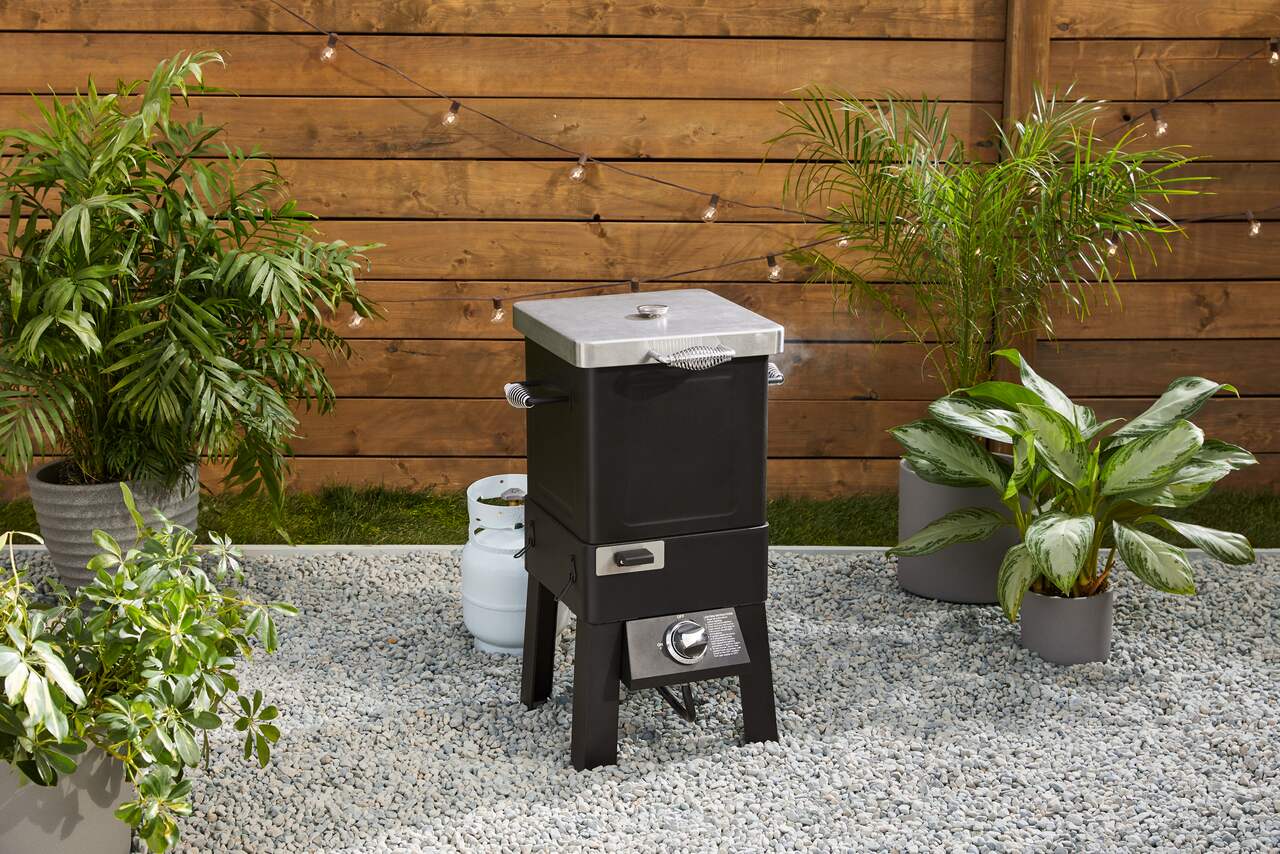 MASTER Chef 3-in-1 Outdoor Deep Fryer, Air Fryer & Smoker with Propane Gas  Burner