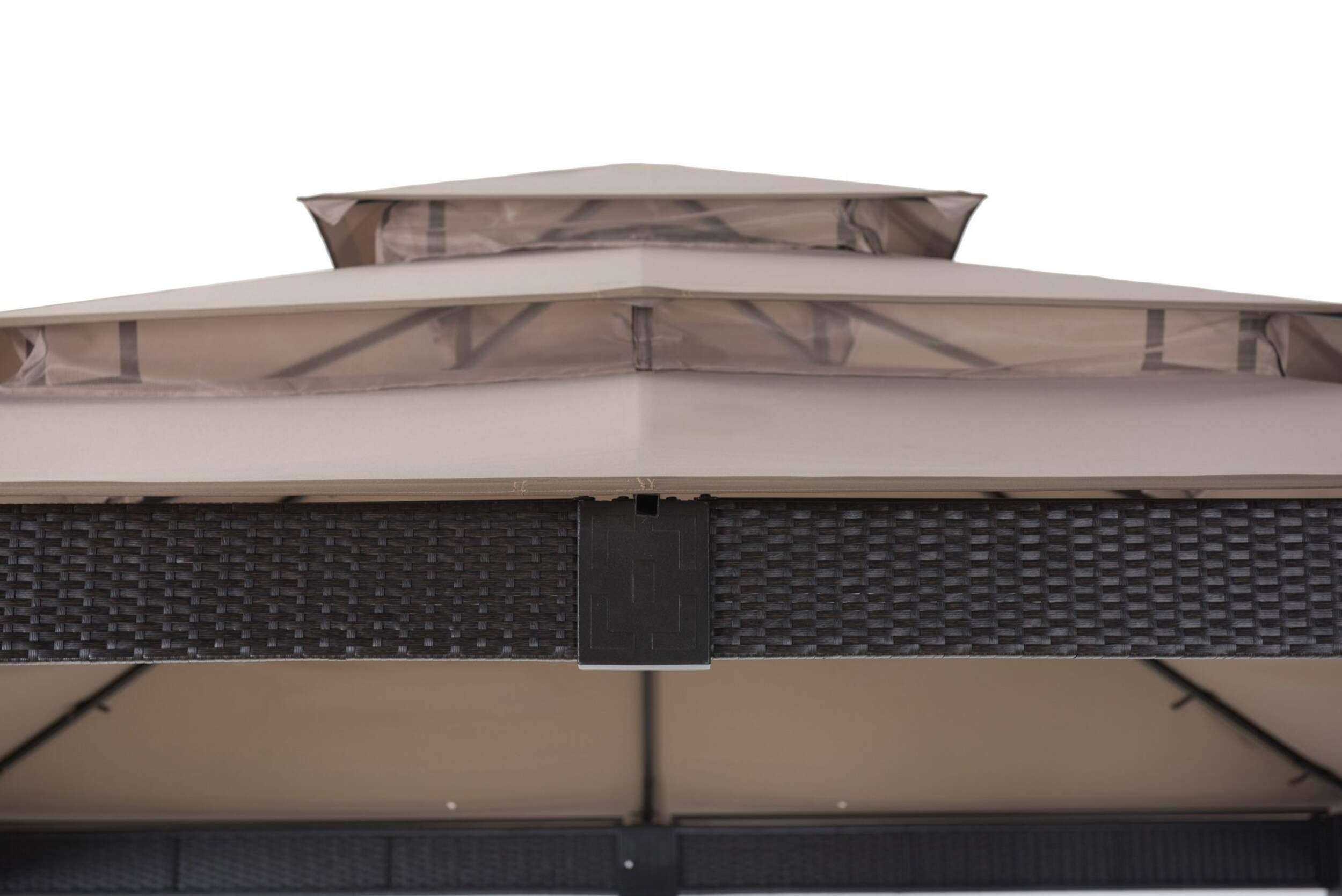 Sunjoy Madeline Wicker Gazebo, 120 x 120 x 116in Canadian Tire