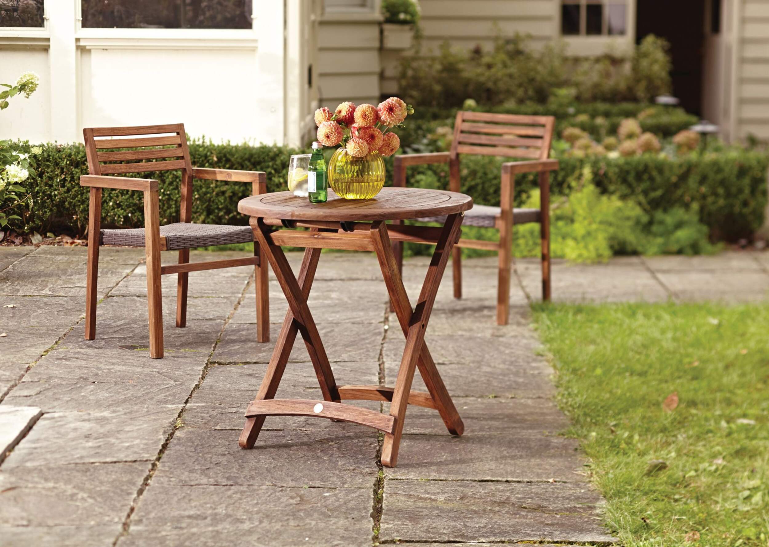 CANVAS Round Teak Patio Table Composite_or_Mixed