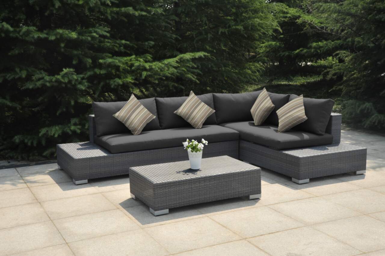 La Z Boy Outdoor Sterling Heights Sectional Seating Couch