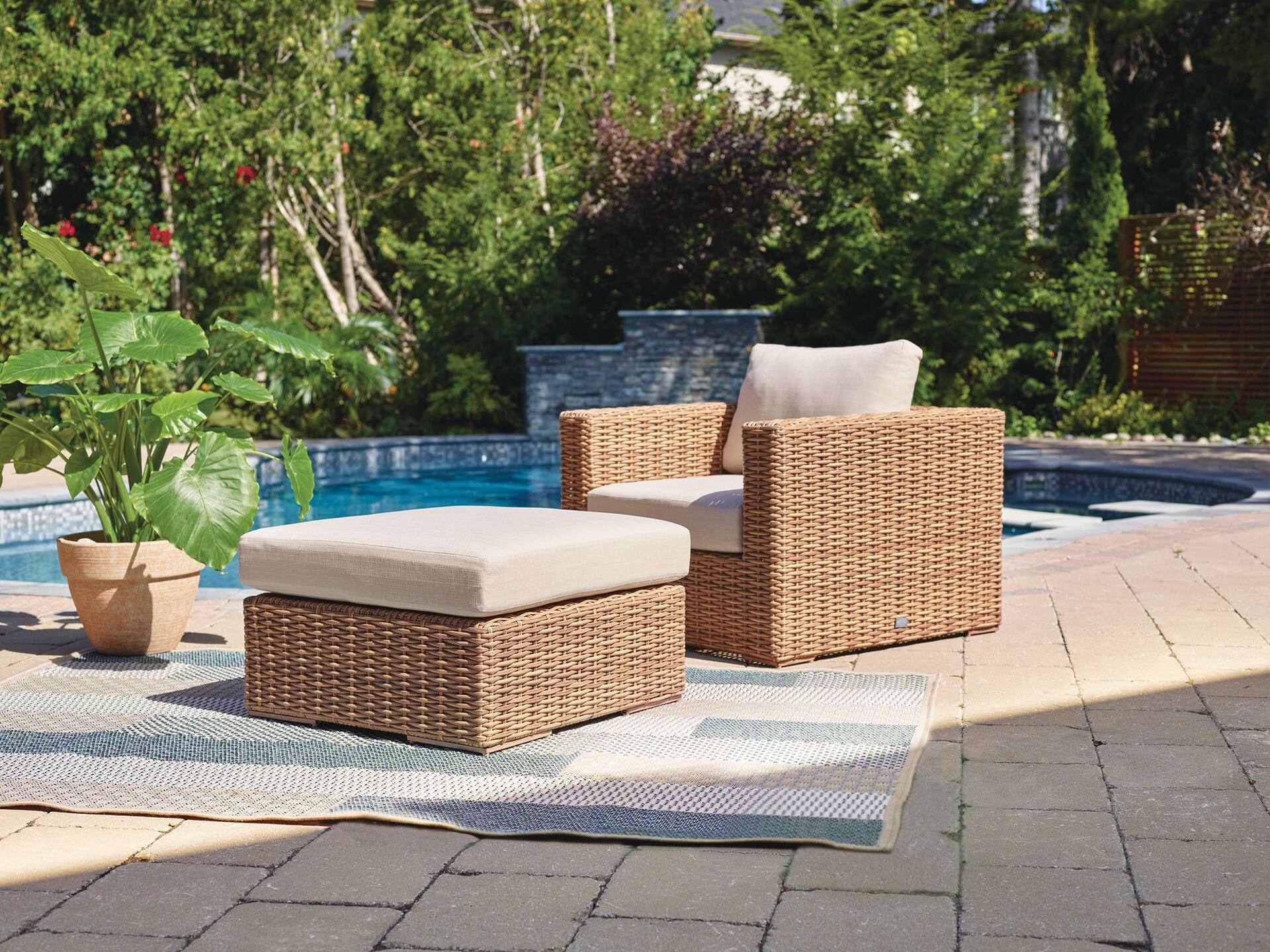 CANVAS Tofino Collection Square Outdoor Patio Sectional Ottoman 28x28x10 in Canadian Tire