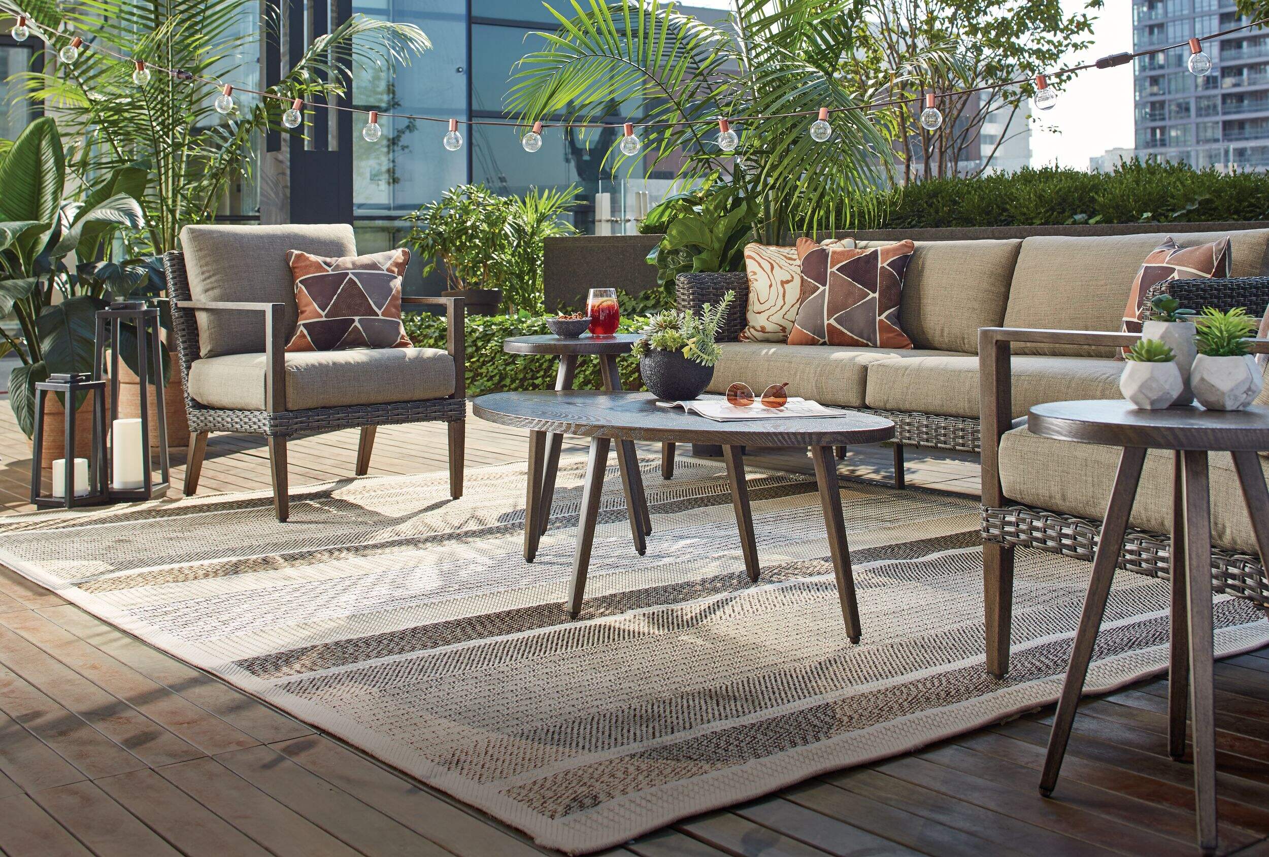 CANVAS Jensen Collection Outdoor/Patio Sectional Couch w/UVResistant