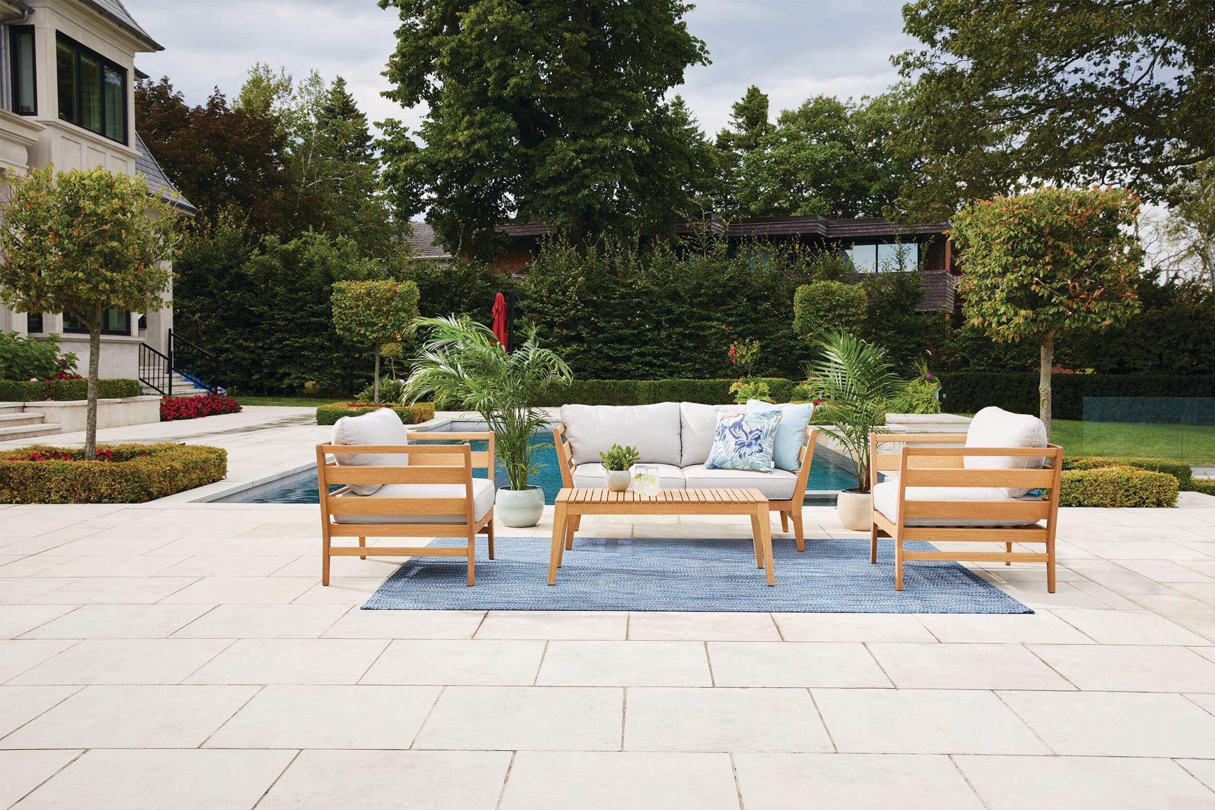 CANVAS Capilano Outdoor/Patio Conversation Set, White, 4pc Canadian Tire