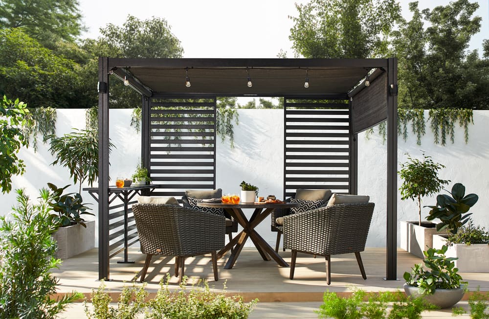 CANVAS Horizon Pergola in the Dine in Style configuration with CANVAS Jasper Dining Collection.