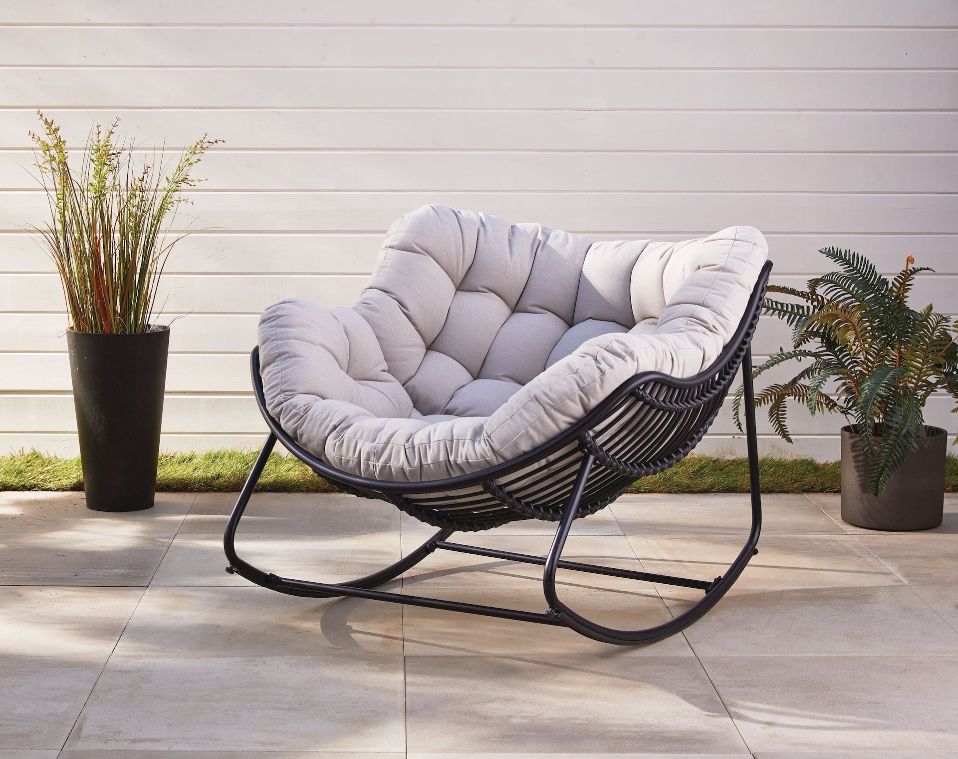 Patio rocking outlet chair canadian tire