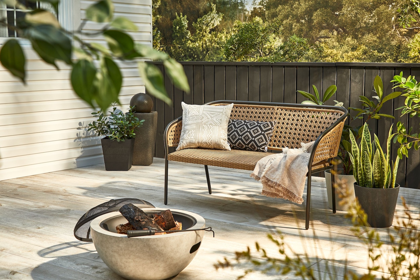 Banc d'ext?�rieur/de jardin en osier ?� cadre en acier CANVAS Chambly, r?�sistant aux intemp?�ries 