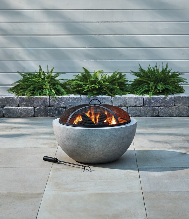 For Living Outdoor Round Steel Wood Burning Firepit with Spark Screen
