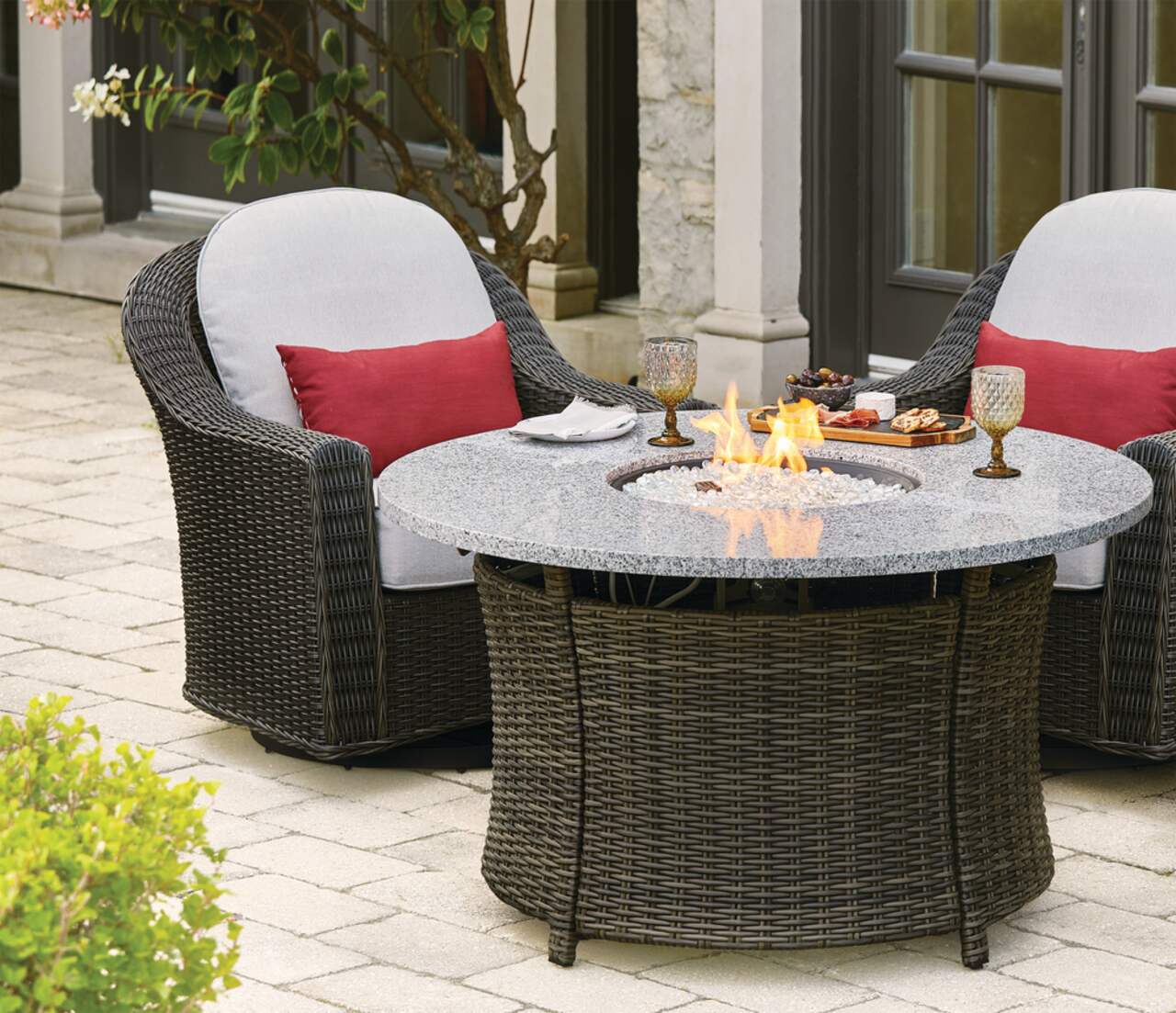 Round wicker online fire pit table